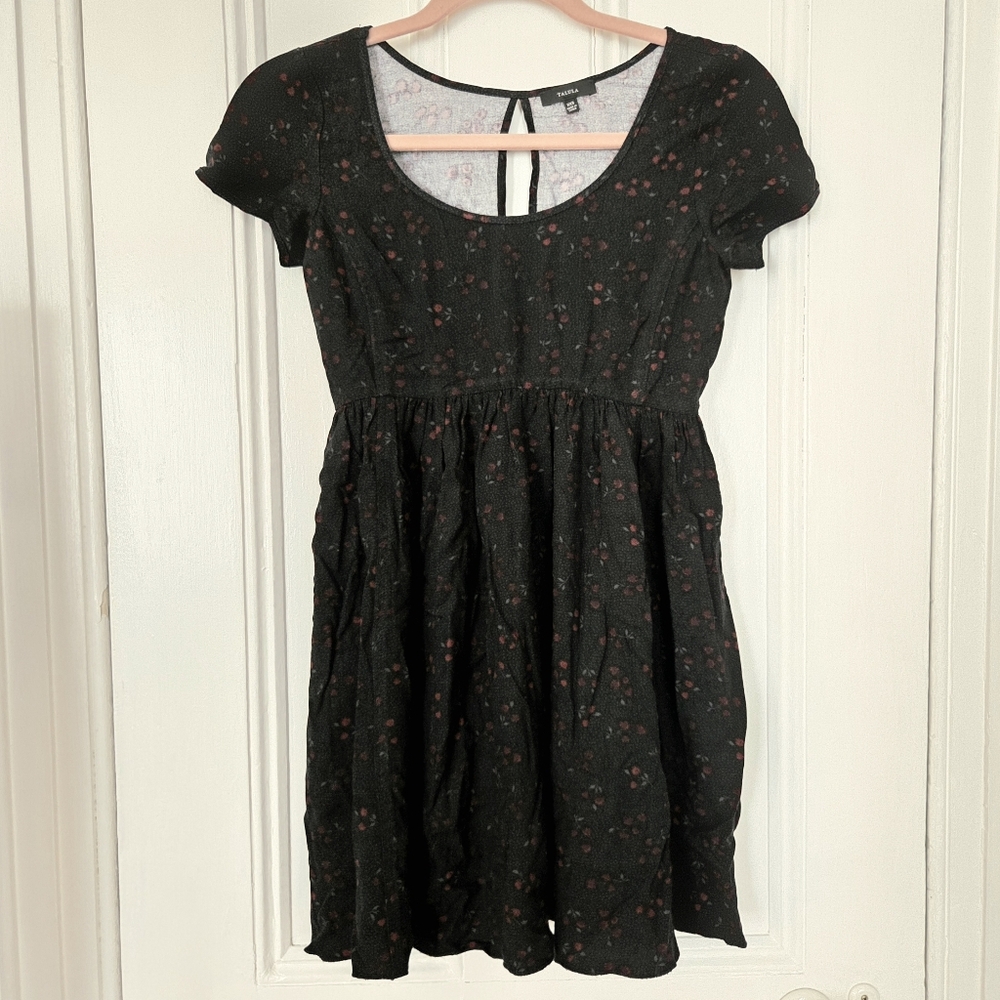Aritzia Black Floral Rose Print Babydoll Scoop Neck Dress